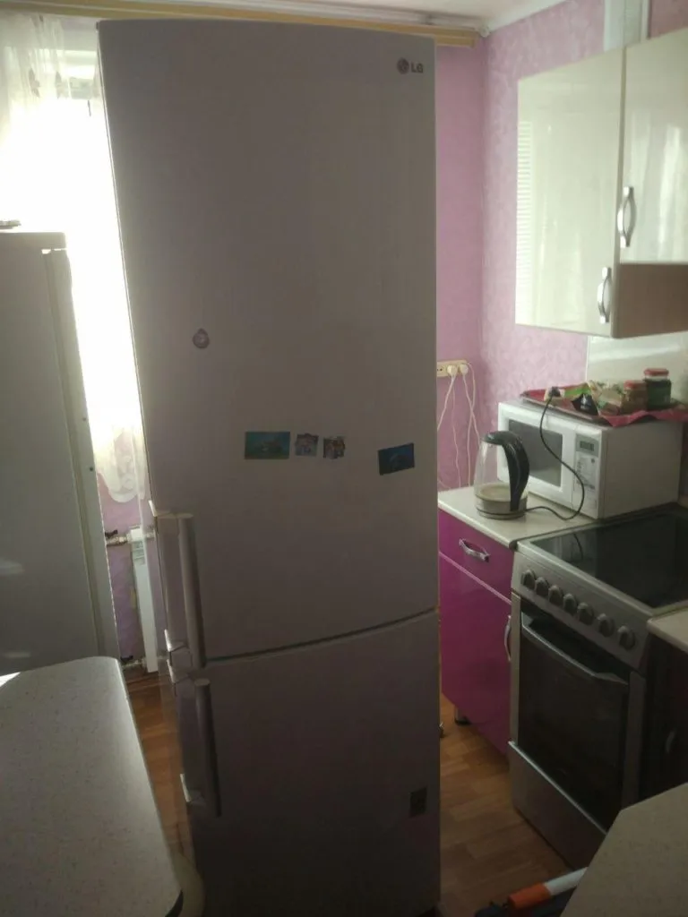 Гудит холодильник